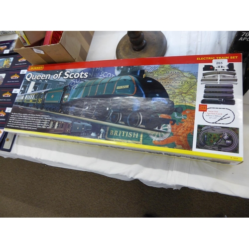 253 - Hornby 00 train set Queen of Scots boxed