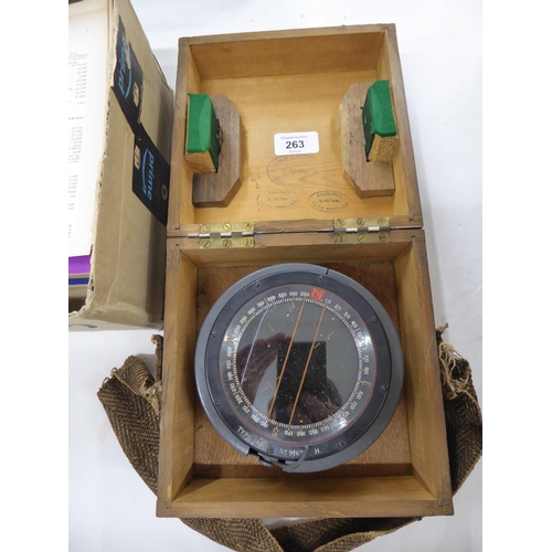 263 - A WW2 type P8 AM oil filled aircraft compass (boxed)