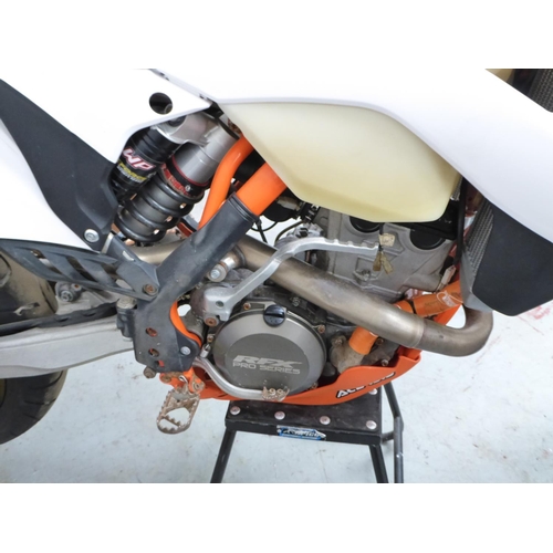 13 - KTM SuperMoto 350
First Registered 2015
 EXCF 6 Days Model Needs radiator hoses was UK registered no... 