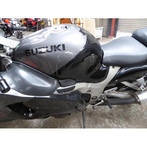 36 - T493PDG
Suzuki GSX1300RX
First Registered 17.07.1999
Approx 53000 Miles
 Starts and runs