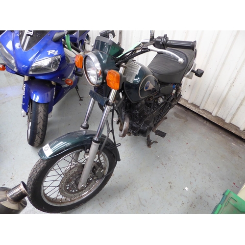 4 - EMN525E
Yamaha SR125
First Registered 22.7.1998
Approx 15221 Miles
 Starts and runs. Needs testing