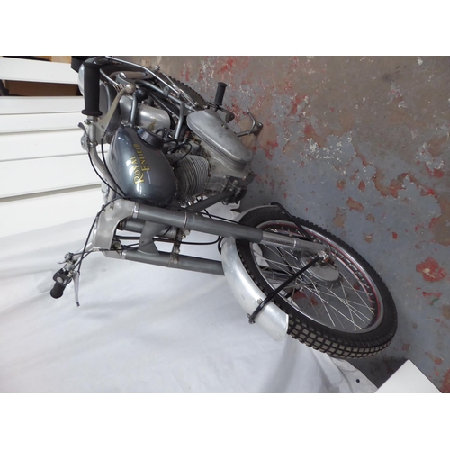 43 - Royal Enfield s Trials
First Registered 
Approx 4941 Miles
  350cc Royal Enfield dating officer lett... 