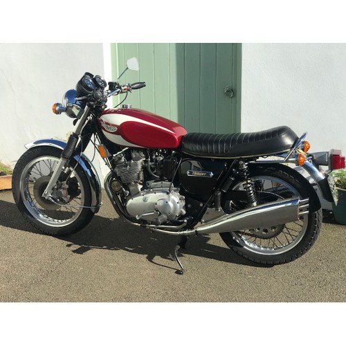 27 - HMN160P
Triumph Trident T160V
First Registered 23.03.1977
Approx 23,800 miles
Petrol
No known faults... 