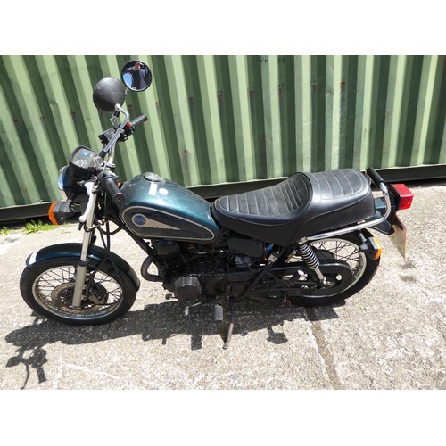 4 - EMN525E
Yamaha SR125
First Registered 22.7.1998
Approx 15221 Miles
 Starts and runs. Needs testing