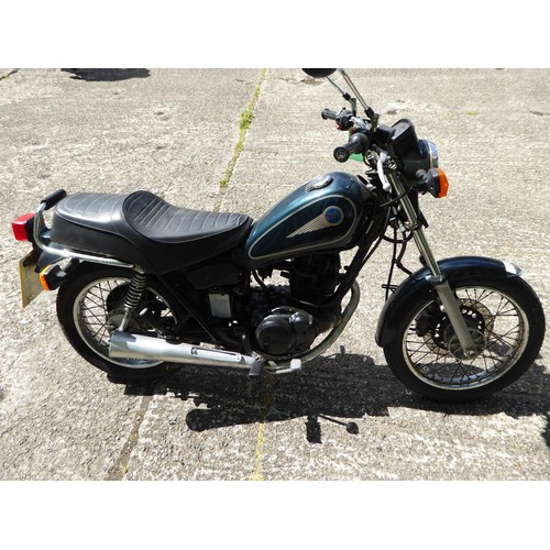 4 - EMN525E
Yamaha SR125
First Registered 22.7.1998
Approx 15221 Miles
 Starts and runs. Needs testing