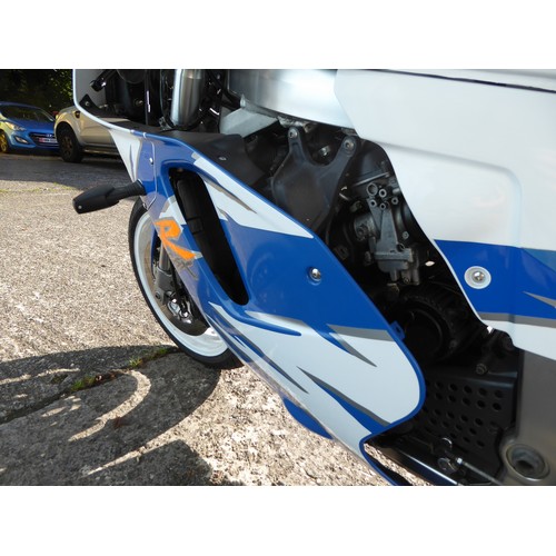 25 - NMN153R
Suzuki GSXR750
First Registered 9.10.1996
Approx 8000 Miles
 Taxed Starts and runs but has n... 