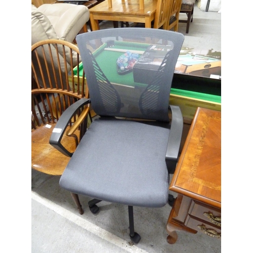 309 - Modern office chair