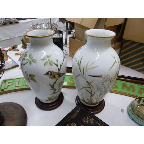 286 - Two Franklin porcelain vases