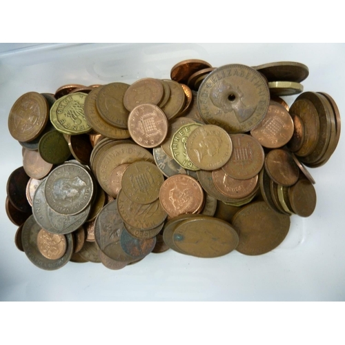 290 - Four punnets of coins including Isle of Man fifty pence pieces