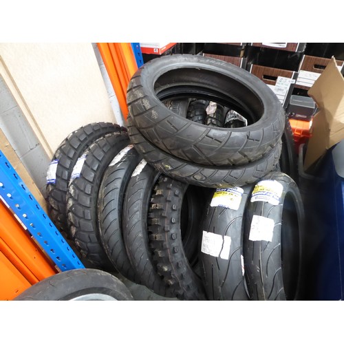 62 - Pair of Dunlop 110/90 - 18 tyres, Pair of Bridgestone 120/90-18 tyres, Pair of Metzeler 140-80-18 ty... 