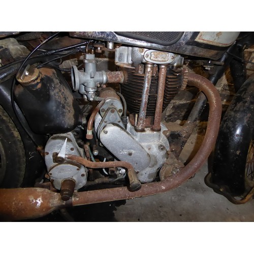 67 - Garage Find!
Norton ES2 500cc circa 1950s?
40,025 miles showing