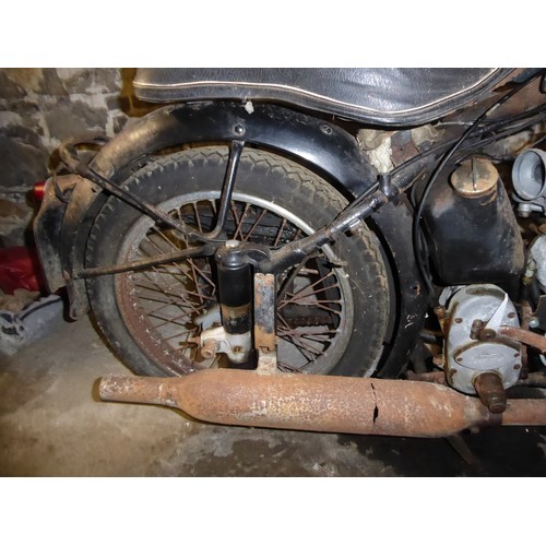 67 - Garage Find!
Norton ES2 500cc circa 1950s?
40,025 miles showing