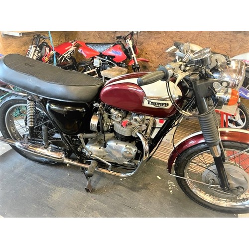 73 - PMN666X
Triumph Daytona T100R
First Registered 16.09.1972
Approx 33,889 miles
Petrol
runs well, matc... 