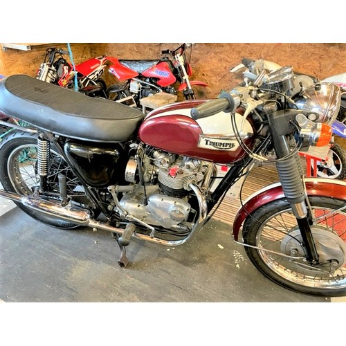 73 - PMN666X
Triumph Daytona T100R
First Registered 16.09.1972
Approx 33,889 miles
Petrol
runs well, matc... 