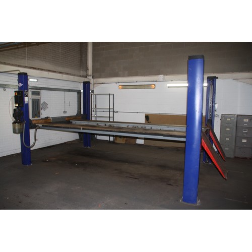 104 - FFB Four post 3.5 tonne vehicle lift
VAT ON HAMMER @ 20%
MUST BE REMOVED WITHIN 14 DAYS OF PURCHASE