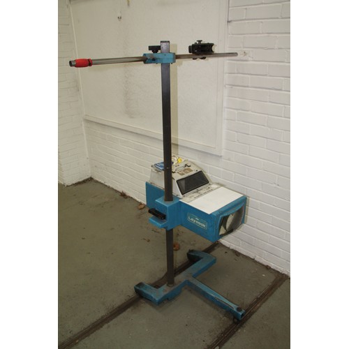 109 - Laycock beam tester model 128826
VAT ON HAMMER @ 20%
MUST BE REMOVED WITHIN 14 DAYS OF PURCHASE