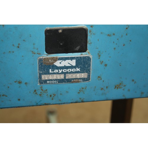 109 - Laycock beam tester model 128826
VAT ON HAMMER @ 20%
MUST BE REMOVED WITHIN 14 DAYS OF PURCHASE