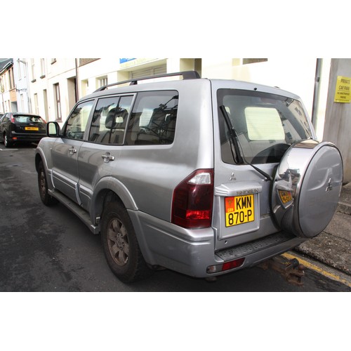 128 - KMN870P
Silver Mitsubishi Shogun Equippe 3200cc
First Registered 29.09.2005
Approx 110,000 miles
Aut... 