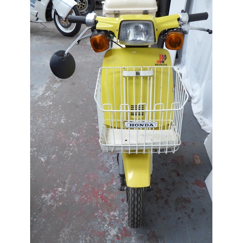 65 - Garage Find!
Yellow Honda NS50MSB melody moped 50cc
First Registered 14.04.1985
Petrol
Frame No. AB0... 