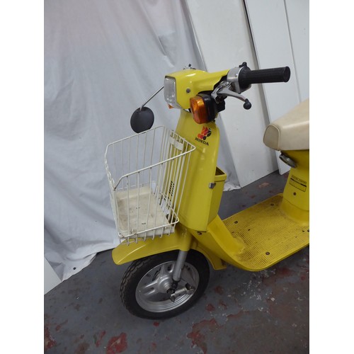 65 - Garage Find!
Yellow Honda NS50MSB melody moped 50cc
First Registered 14.04.1985
Petrol
Frame No. AB0... 