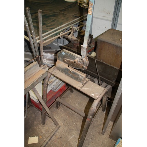 137 - Sheet Guillotine, Threading Machine, Grinder, Light Sheet folder and a Hydraulic pipe bender
Viewing... 