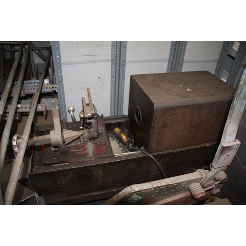 137 - Sheet Guillotine, Threading Machine, Grinder, Light Sheet folder and a Hydraulic pipe bender
Viewing... 