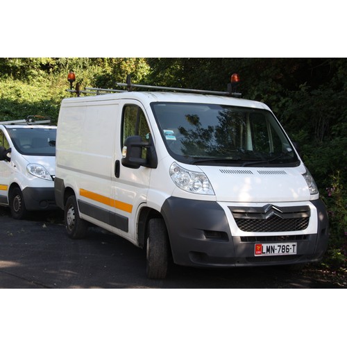 198 - LMN786T
White Citroen Relay 30 L1H1 HDI
First Registered 09.09.2014
Approx 45,000 miles
Diesel Manua... 