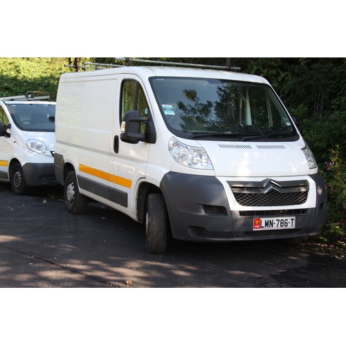 198 - LMN786T
White Citroen Relay 30 L1H1 HDI
First Registered 09.09.2014
Approx 45,000 miles
Diesel Manua... 