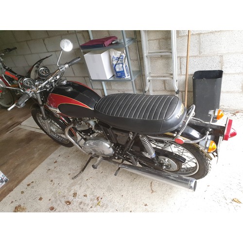 80 - AUA20J (UK REG)
Triumph T120 Bonneville
First Registered 1971
Approx 16,000 miles
Petrol
possible he... 