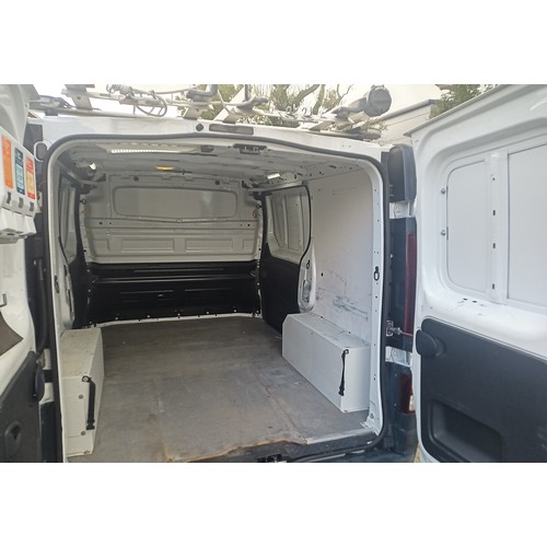 222 - PMN318Y
White Vauxhall Vivaro van 1598cc
First Registered 30.09.2014
Approx 29,400 miles
Manual Dies... 