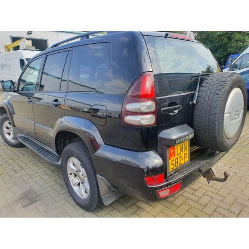 249 - LMN582P
Toyota Land Cruiser LC3 D-GD
First Registered 25.04.2003
Approx 97,368 miles
Manual Diesel
U... 