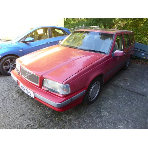 267 - PMN631U
Red Volvo 850 GLT 1984cc
First Registered 20.10.1993
Approx 42,742 miles
Auto Petrol
SERVICE... 