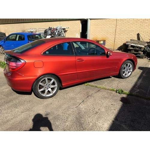 275 - PMN948V
Mercedes C200 Kompressor Coupe
First Registered 01.03.2004
Approx 86,000 miles
Auto Petrol
R... 