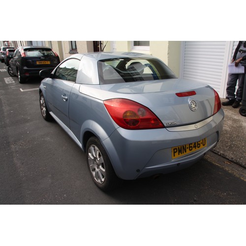 232 - PMN646U
Vauxhall Tigra 1364cc
First Registered 31.05.2006
Approx 77,102 miles
Manual Petrol
Roof not... 