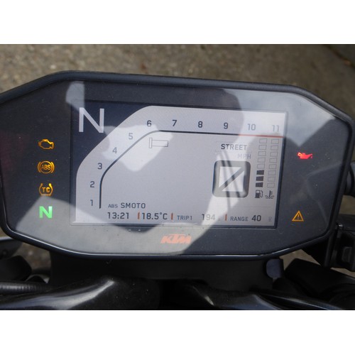 85 - PMN811N
KTM 890 Duke R 889cc
First Registered 01.07.2020
Approx 11,910 miles
Petrol