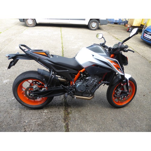 85 - PMN811N
KTM 890 Duke R 889cc
First Registered 01.07.2020
Approx 11,910 miles
Petrol