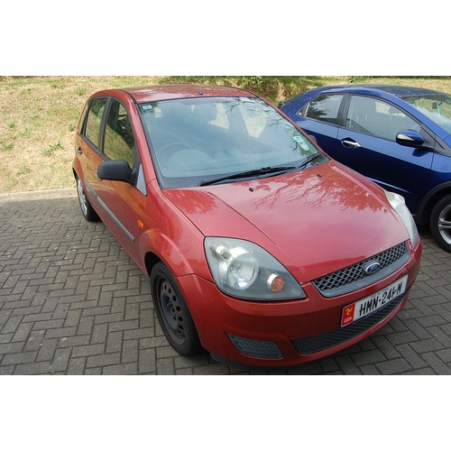 286 - HMN241M
Red Ford Fiesta style 1388cc
First Registered 30.06.2006
Approx 125,969 miles
Manual Petrol