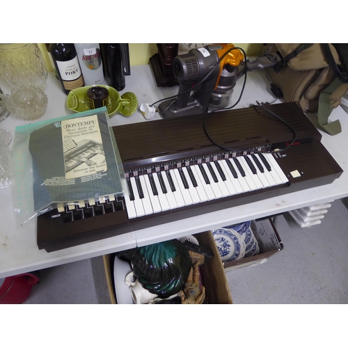 78 - Bontempi electric organ with manual