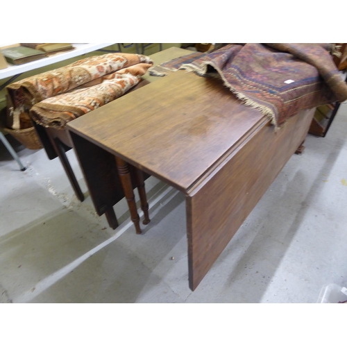 313 - Mahogany drop leaf table