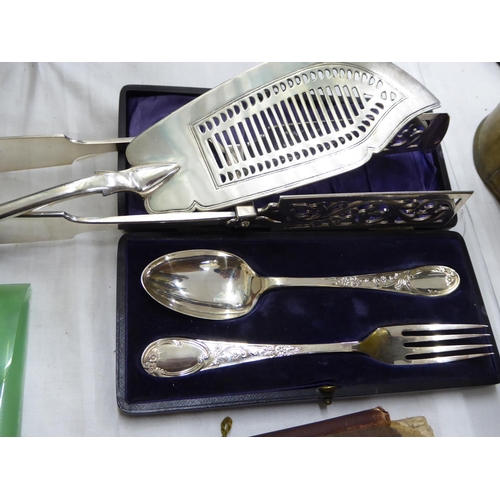 392 - EPNS asparagus tongs, fish slice and christening set