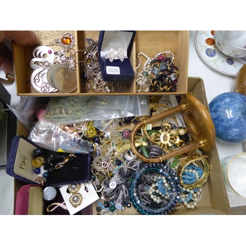 409 - A collection of costume and silver jewellery etc