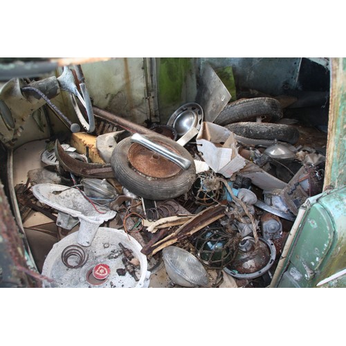 31 - Circa 1960s three wheeler bond car
FOR RESTORATION