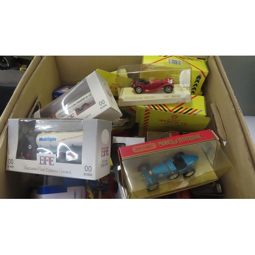 166 - Box of model cars Matchbox etc