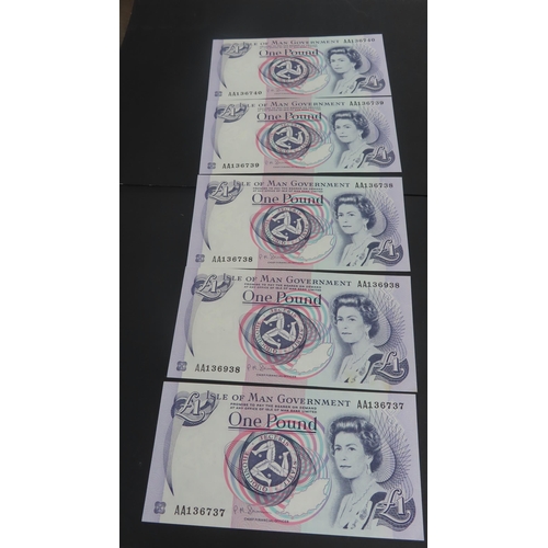 254 - Five crisp and clean IOM £1 notes Shimmin