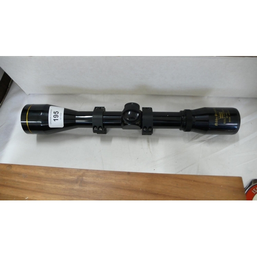 195 - A Nikko Stirling 4 x 40 wide angle telescopic sight