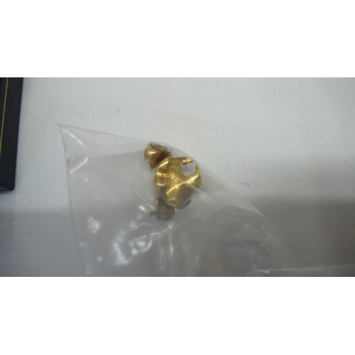 20 - A small quantity of dental gold - wt. 4.6 grammes