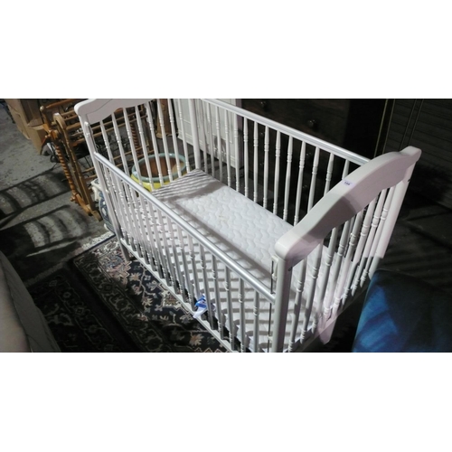 100 - Mamas and Papas sleepsafe cot