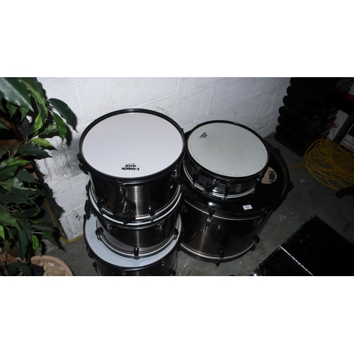 17 - Part Drum kit