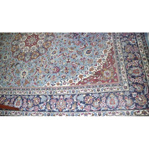 31 - Large carpet, 140