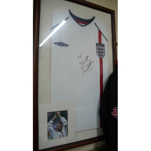 361 - Signed David Beckham England shirt (framed)